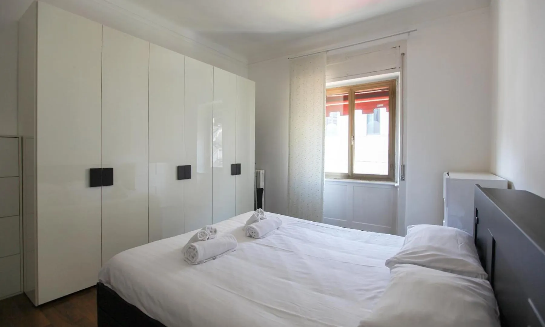 Elegante E Ampio Appartamento In Zona Moscova Milan