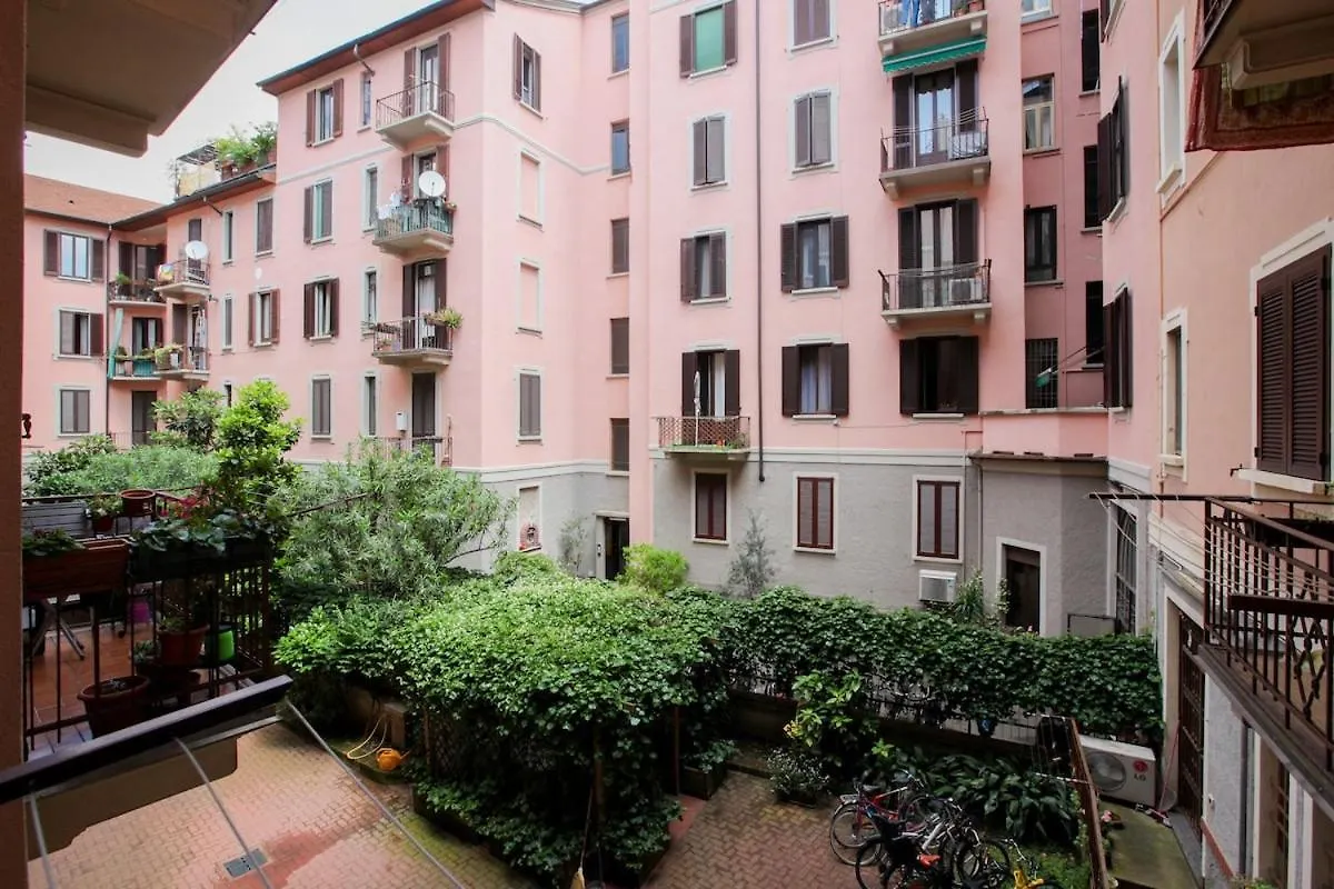 Elegante E Ampio Appartamento In Zona Moscova Milan