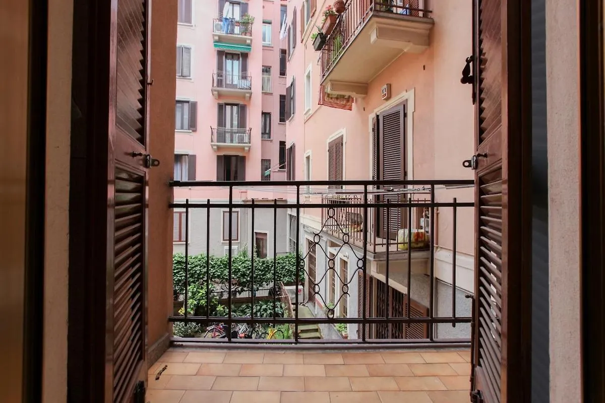Apartment Elegante E Ampio Appartamento In Zona Moscova Milan