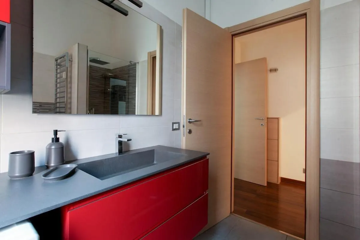 Apartment Elegante E Ampio Appartamento In Zona Moscova Milan
