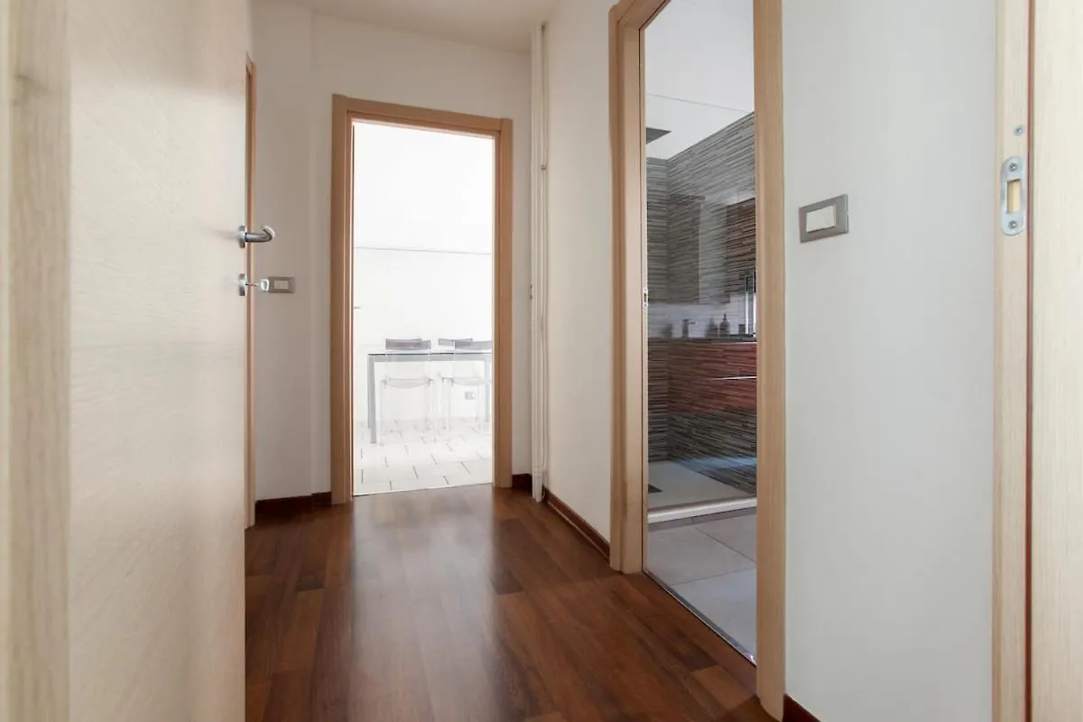 Apartment Elegante E Ampio Appartamento In Zona Moscova Milan